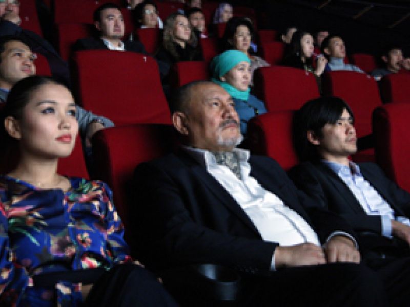 В Астане прошел предпоказ художественного фильма «Дода», популяризирующего национальную игру «кокпар» В Астане прошел предпоказ художественного фильма «Дода», популяризирующего национальную игру «кокпар»