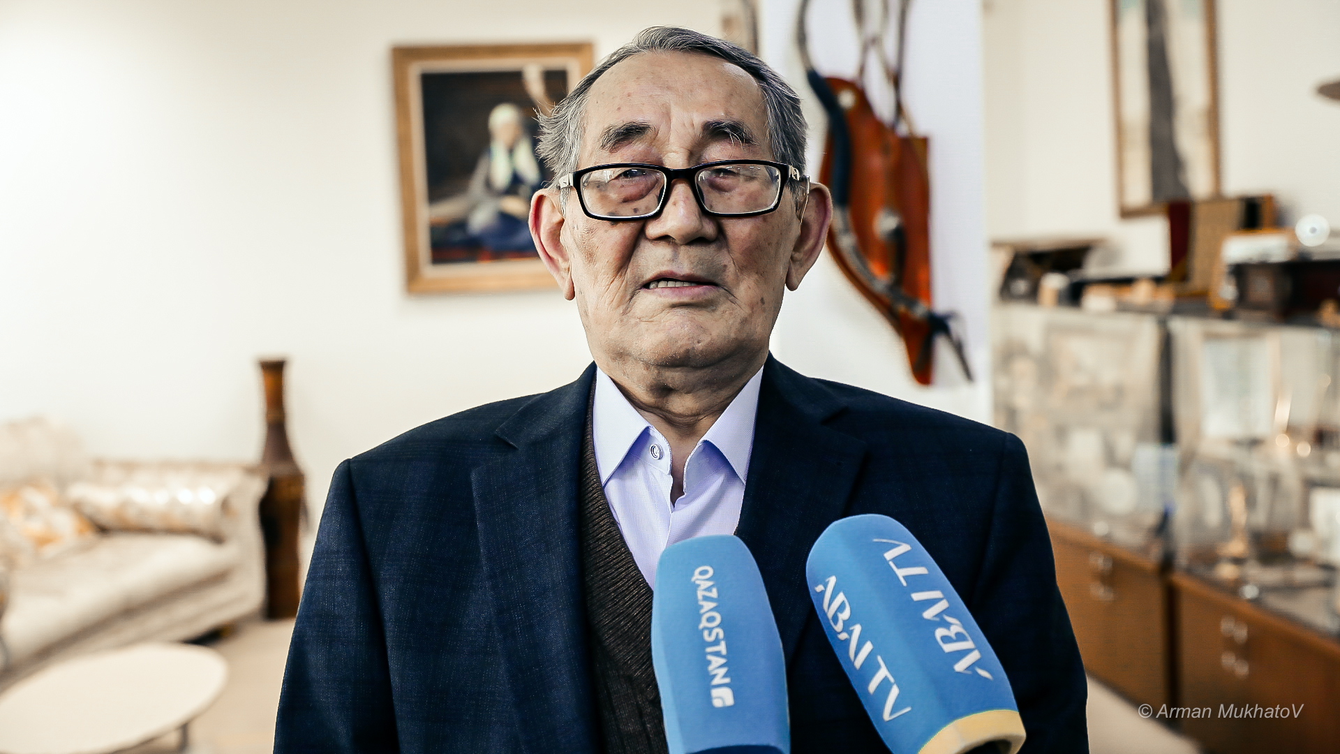 С.Найман: Аударма тілін жөнге салатындардың болмағанына ішім ашиды