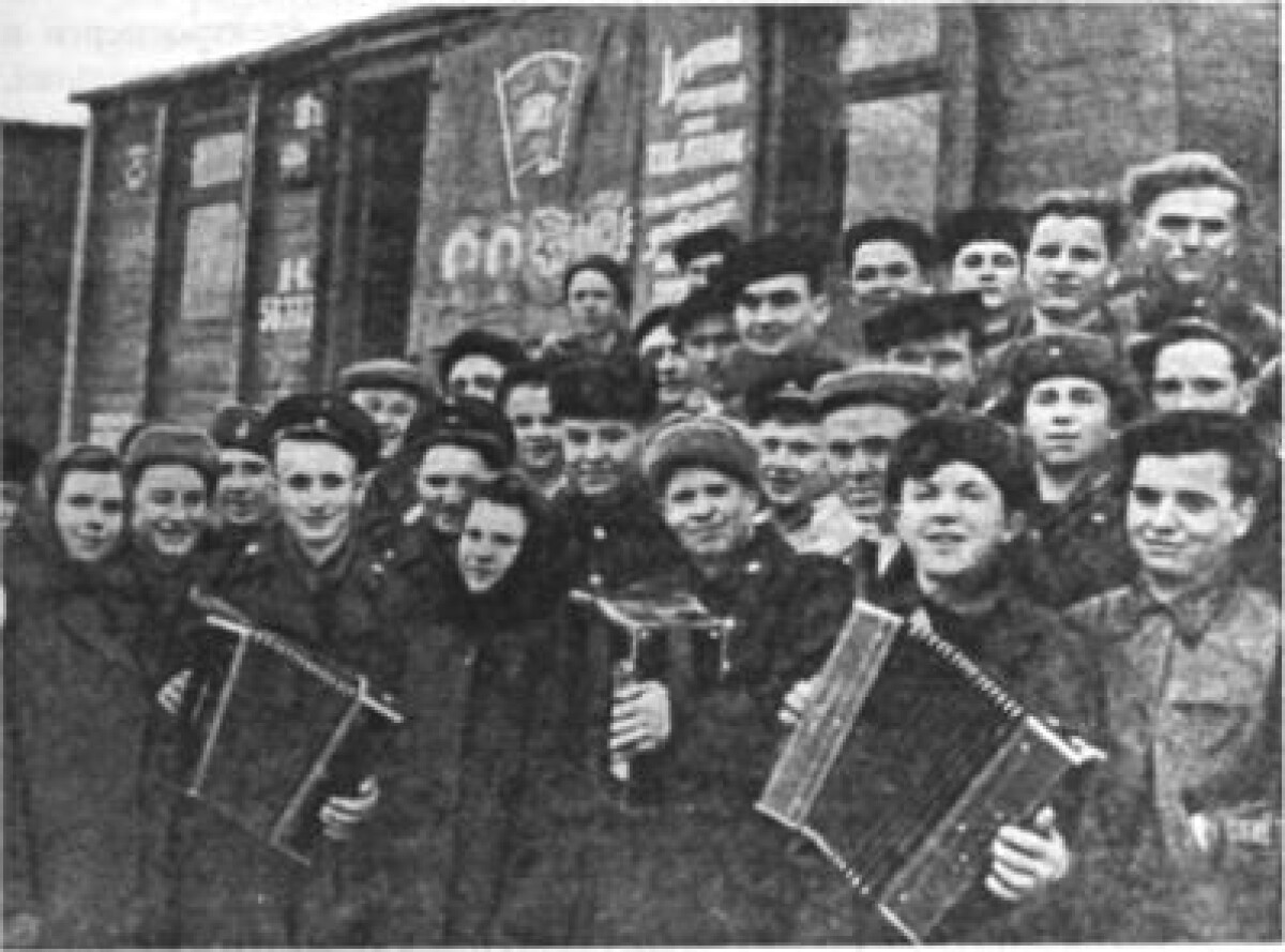 В 1959 году на казахстанскую целину отправился первый студенческий строительный отряд - e-history.kz