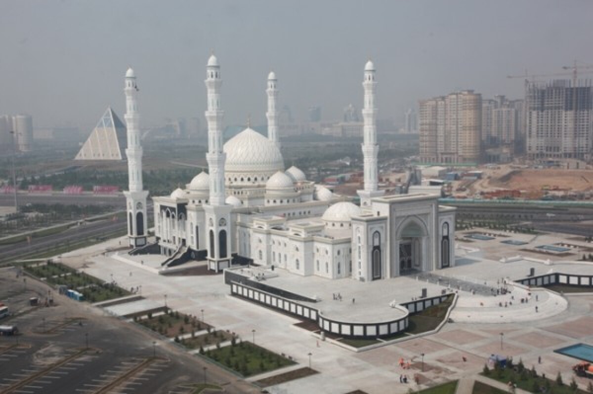 В 2009 году заложили памятную капсулу в основание мечети «Хазрет Султан» - e-history.kz