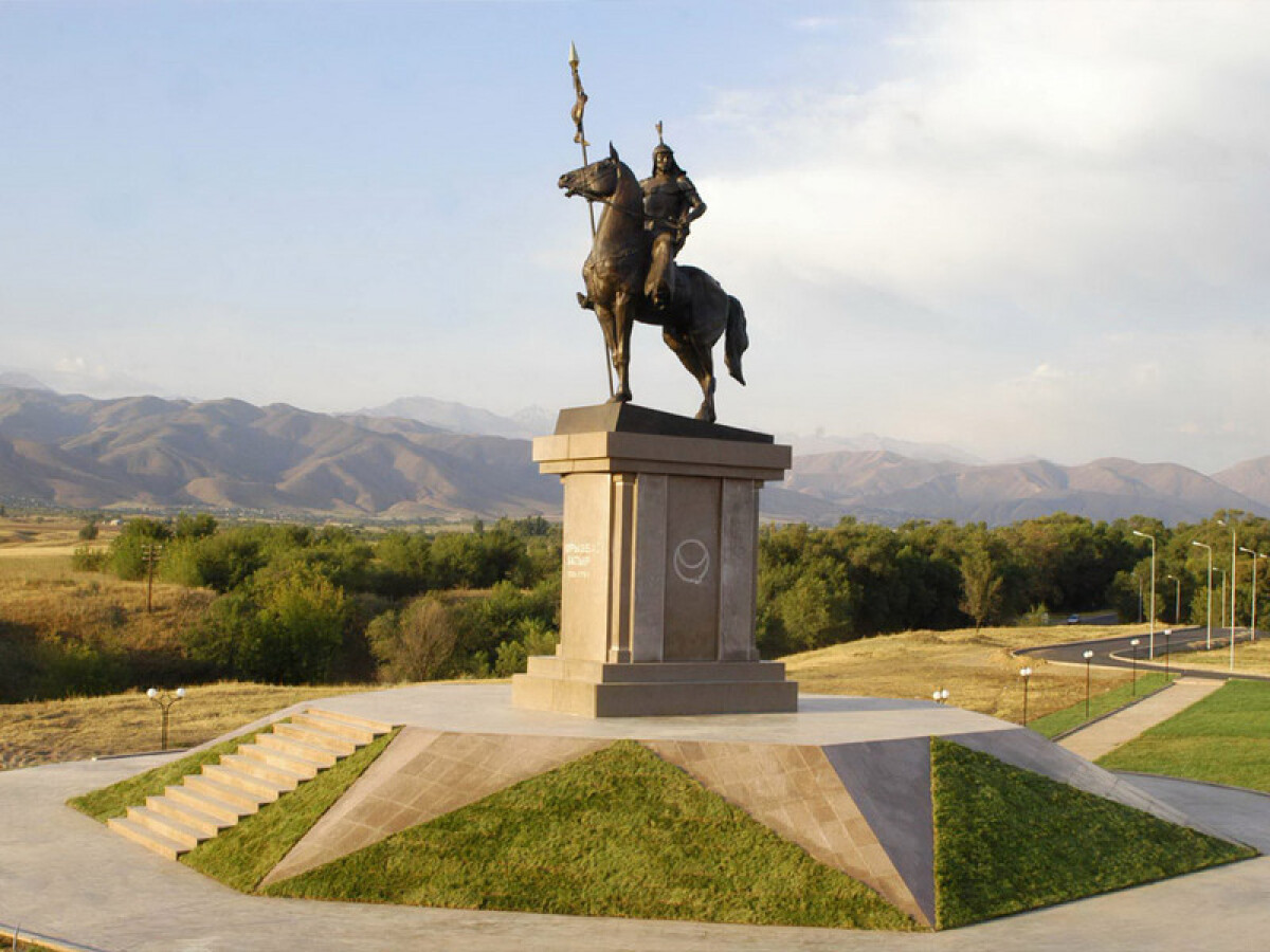 В 2006 г. в Алматинской области был установлен памятник Наурызбай батыру. - e-history.kz
