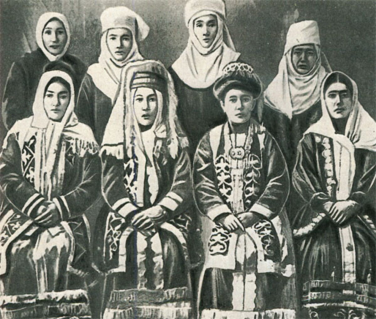 В 1924 году в газете «Ақ жол» вышла статья Ж.Аймауытова о принятии на учебу женщин - e-history.kz