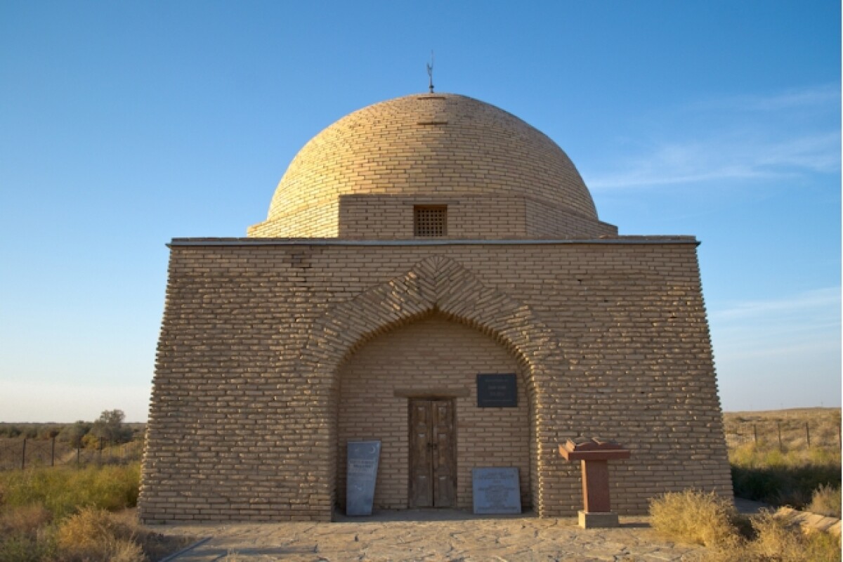 MAUSOLEUM OF AYKOZHA ISHAN - e-history.kz