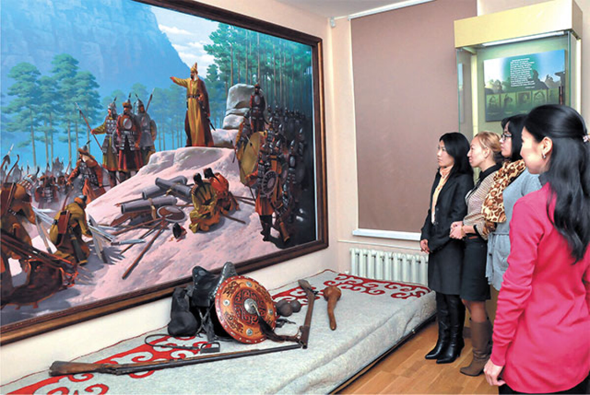 Tours by the museum's halls 	 - e-history.kz
