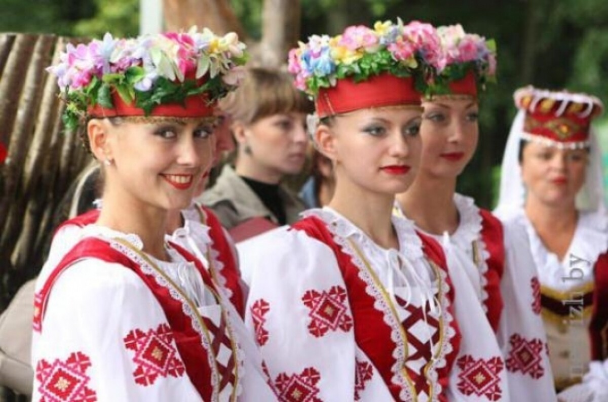 Белорус человек. Белорусский национальный головной убор. Белорусский национальный костюм. Белорусские люди. Белорусы народ.