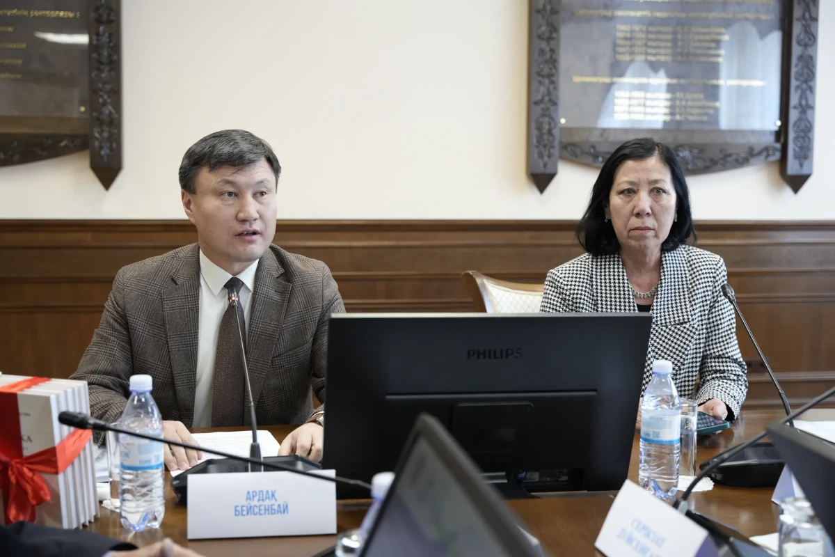 Әдебиеттану сарбазы, әдістеме шебері – 60 жаста - e-history.kz