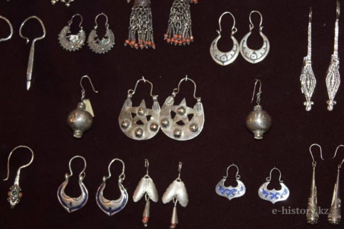 Traditional life in the steppe: 8 facts you may not know about earrings  - e-history.kz