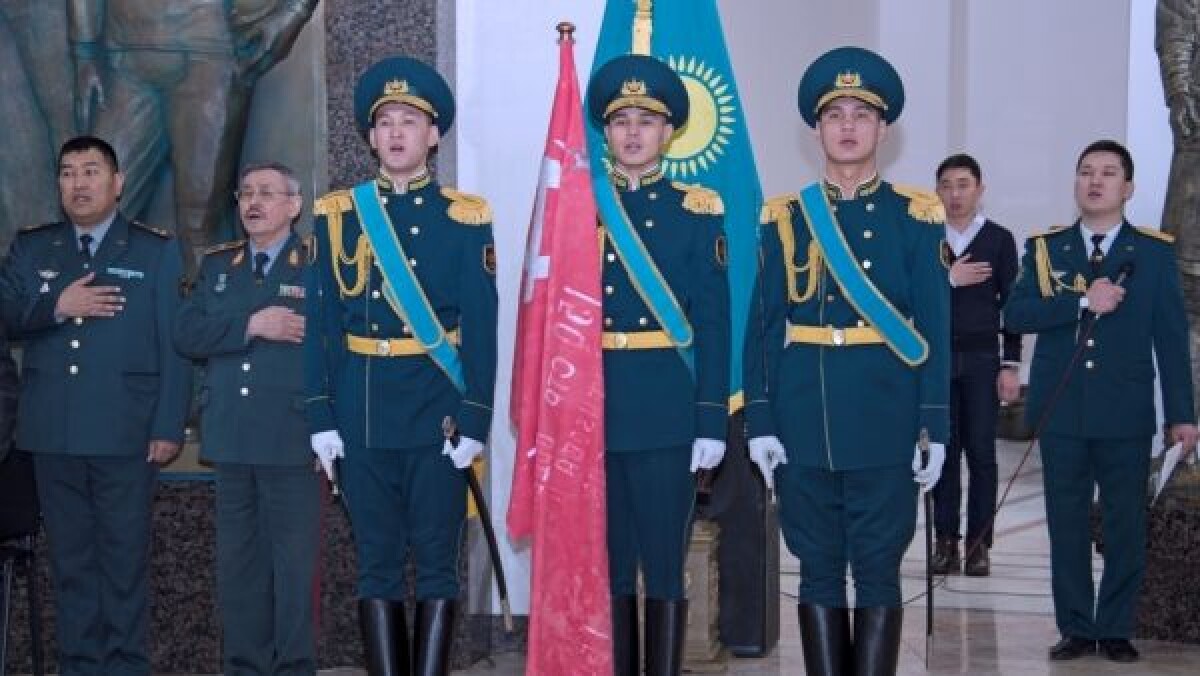 Copy of the Victory Banner replenished the museum fund of the Armed Forces  - e-history.kz