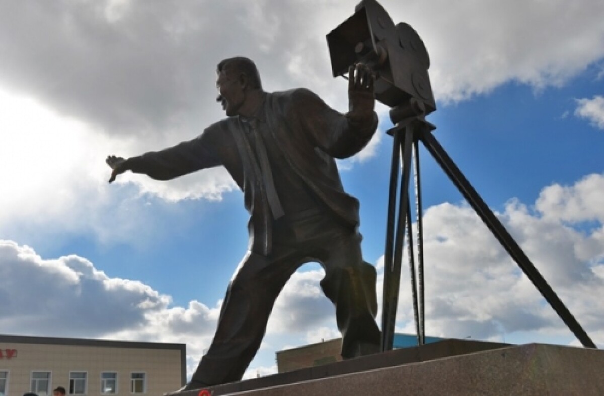 The monument to Shaken Aimanov opened in Bayanaul - e-history.kz