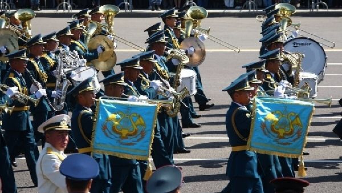 Военные музыканты проедут по улицам Астаны с песнями Победы - e-history.kz