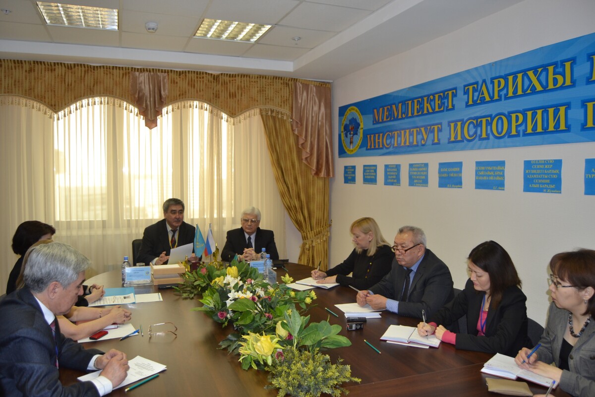 Meeting of Kazakh scientists with Ambassador of Russian Federation M. Bocharnikov - e-history.kz