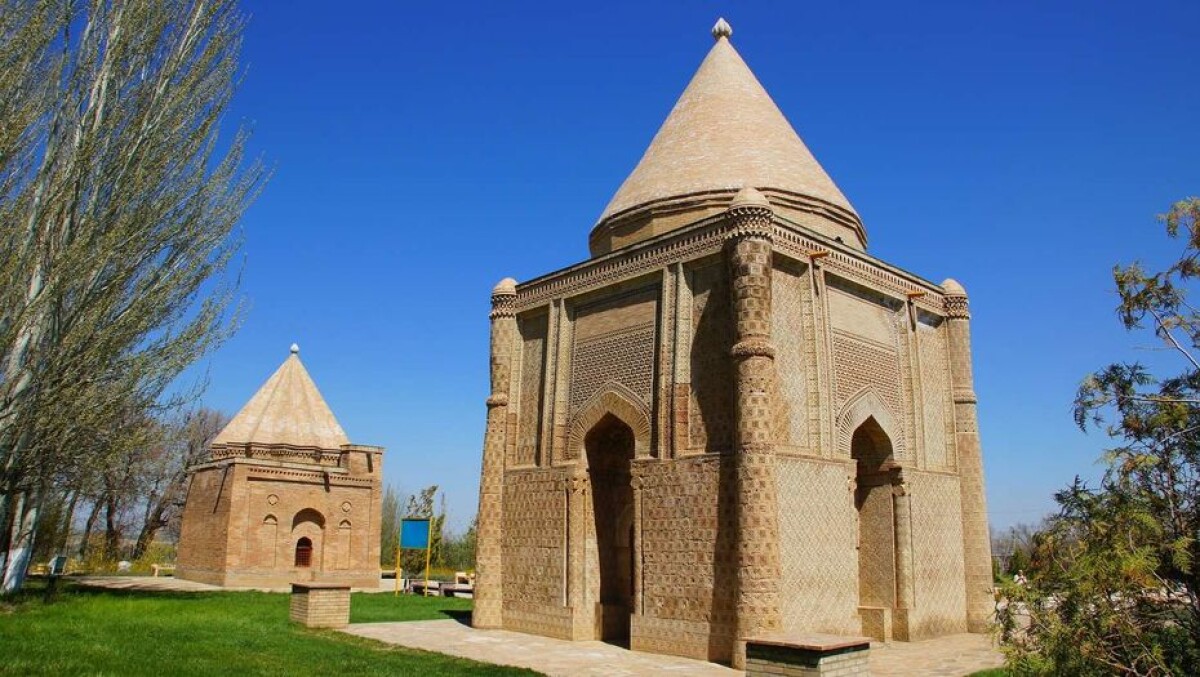 Aisha bibi mausoleum: the place of a mystery and a legend - e-history.kz