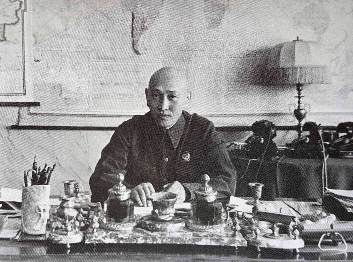 Почему Запад увидел в отставке Шаяхметова конец эпохи Сталина - e-history.kz