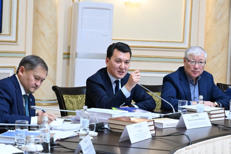 Жеті томдық: «Алтын орда» деп аталатын үшінші томның мазмұны талқыланды - e-history.kz