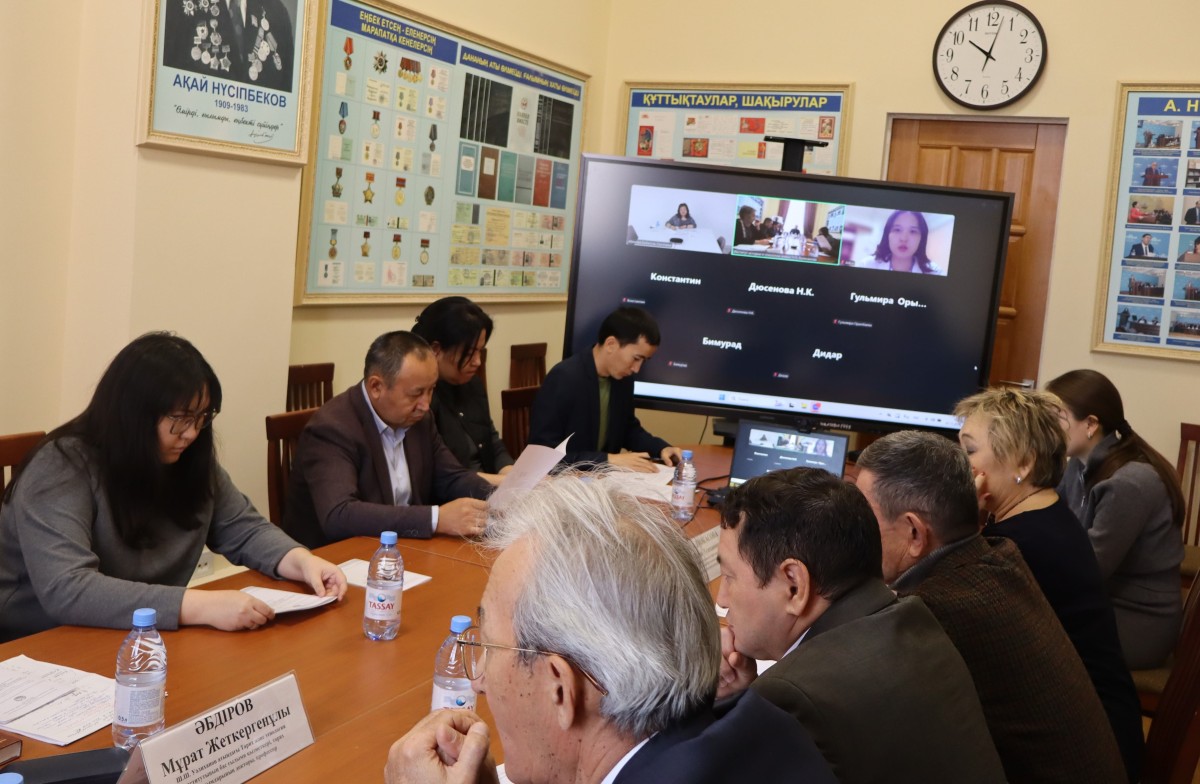 «Қазақ өлкесін крестьяндық отарлауға байланысты империялық дискурс»  атты дөңгелек үстел өтті - e-history.kz