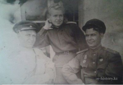 Бір суреттің тарихы. Александра Логинова