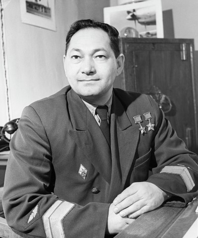 Ажалмен бетпе бет: Талғат Бигелдиновке 100 жыл