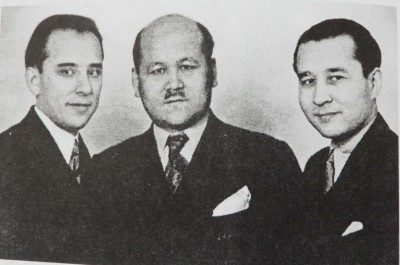 «Үш жүз» бен Советтік Түркістан автономиясының артында кім тұр?