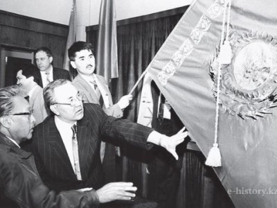 ҚР Ұлттық архиві Мемлекеттік рәміздер туралы құжаттар көшірмесін жариялады