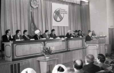 Дүниежүзі қазақтарының тұңғыш құрылтайы