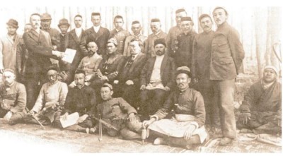 Тарихи фотодағы кімдер?