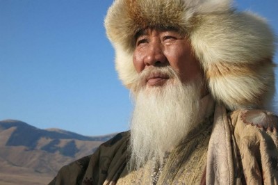 ИИСБЕК АБИЛЬМАЖИНОВ: ВЕРБЛЮД РАЗДАВИЛ МНЕ НОГУ