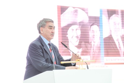 Буркитбай Аяган: Нурсултан Назарбаев принял мудрое решение