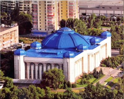 Выставка «Халық қаһарманы, Еңбек ері» 