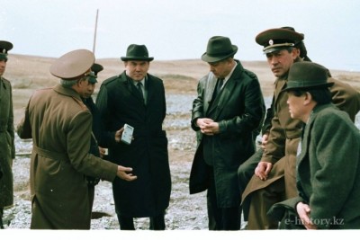 Кешірім бізді кешіре ме, Ақиқат кешіге ме?