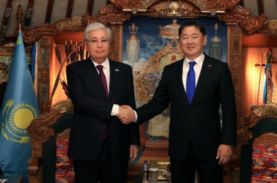 «Алпамыстың ұрпағы»: Қазақстанға Моңғолия президенті келді