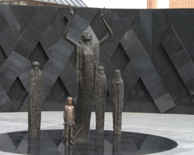 Азалы ашаршылық – батыс зерттеулерінде 