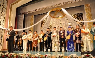 Ақындар елдік жырын аспандатты 