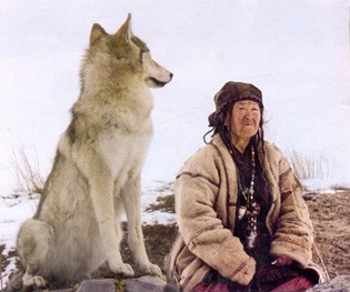 The mother who caught a wolf with bare hands