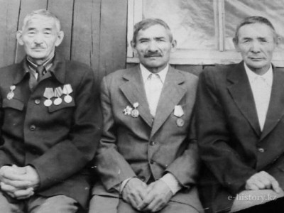 Notes on three brothers' life