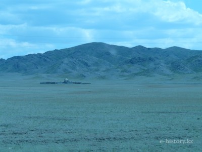 «Қозы Маңырақ, Қой Маңырақ – Арасы толған көп қалмақ»