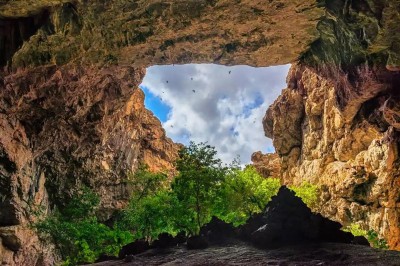 Бес саусақ немесе әулиенің қолы: Қазақ даласындағы жұмбақ үңгірлер