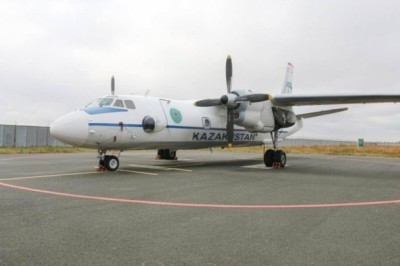Гвардейцы проводили на "пенсию" последний Ан-26 в Казахстане