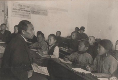 «Мұғалім керек»: мықты маркетиң