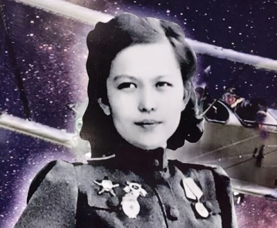 Бесстрашно била врага