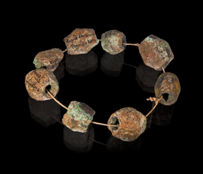 «Әйелдер сырға, моншақ тағып, ерлер қола садақтармен қаруланды»: Ежелгі дәуірдегі қазақ даласы қандай болды?