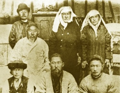 Абайдың ұрпағы және туыстары