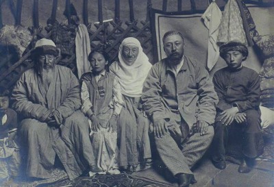 История одной фотографии: Семья Исы Шорманулы