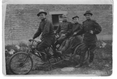 Бір суреттің тарихы. Михаил Костенко