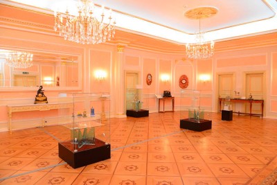 A unique exhibition of clock collection