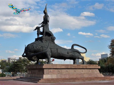 #Елордаескерткіштері: «Жер-ана»