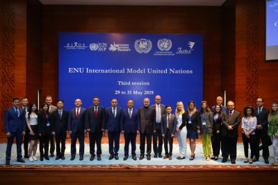 Молодежь отрабатывает навыки участия в ООН