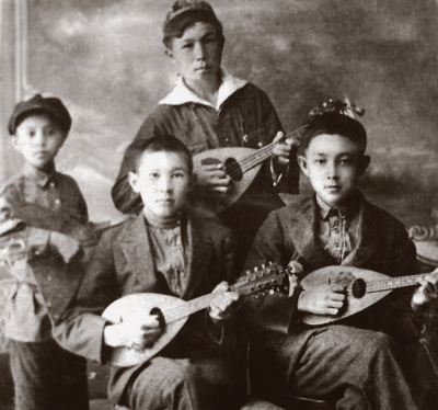 Бала Шәкен неге жылады?