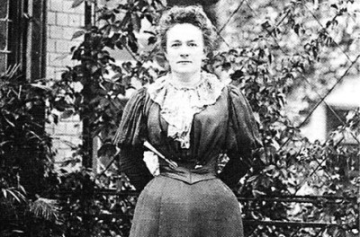 Клара Цеткин мен Томиристің арасында қандай ұқсастық бар?