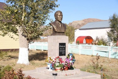 Ақтоғай ауданында Әлихан Бөкейхан бюсті ашылды