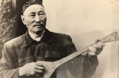                        «Байғабыл домбырасын қолына алсын...»